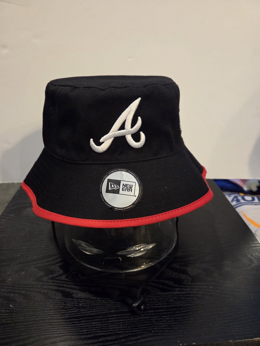 ATLANTA BRAVES MLB NEW ERA BLACK BUCKET HAT